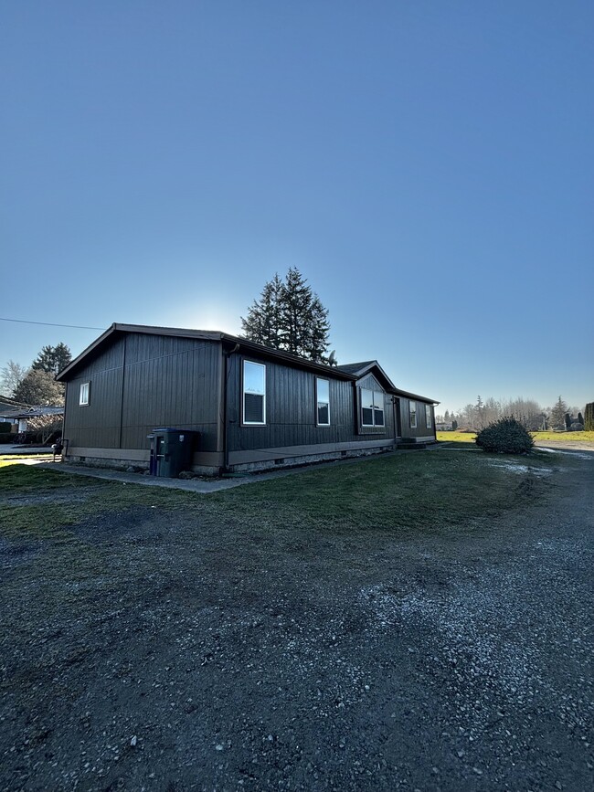 208 N Central St in Sedro Woolley, WA - Building Photo - Building Photo