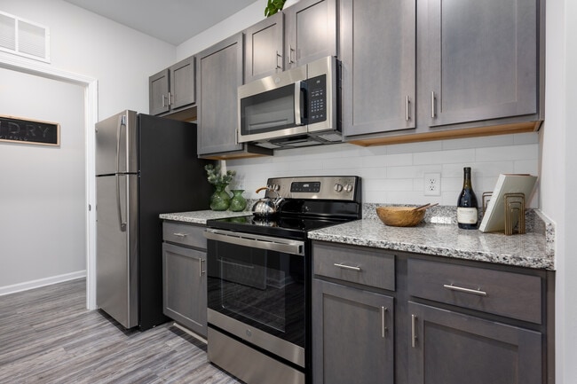 The Grand at Union Cross in Kernersville, NC - Foto de edificio - Interior Photo