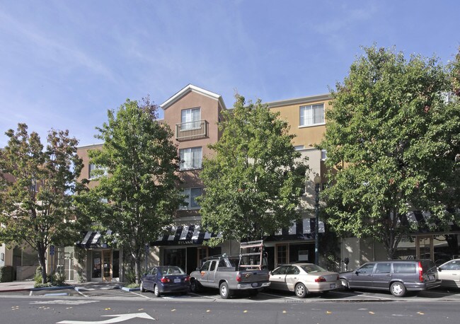 City Center Plaza in Redwood City, CA - Building Photo - Building Photo