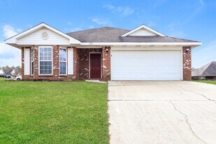 254 Ivy Hills Cir in Calera, AL - Building Photo