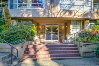 Lord Young Terrace in Vancouver, BC - Building Photo - Building Photo