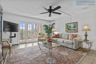 1825 St Julian Pl in Columbia, SC - Foto de edificio - Building Photo