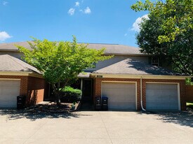 2005 River Ridge Rd in Frankfort, KY - Building Photo