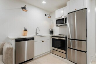 505 E Travis St in San Antonio, TX - Building Photo - Building Photo