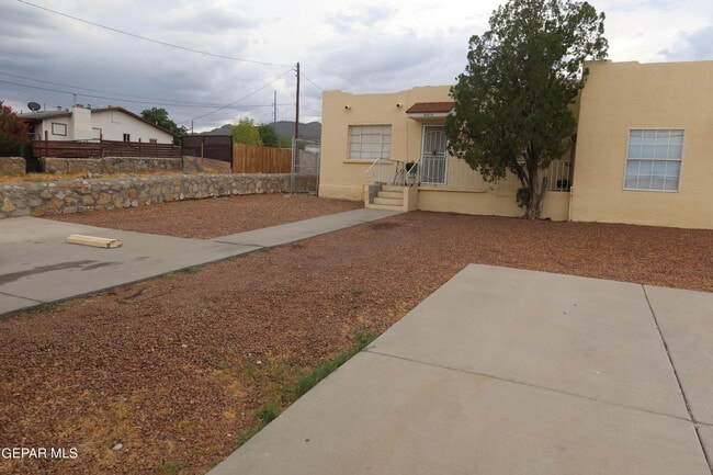 property at 8421 Mercury St