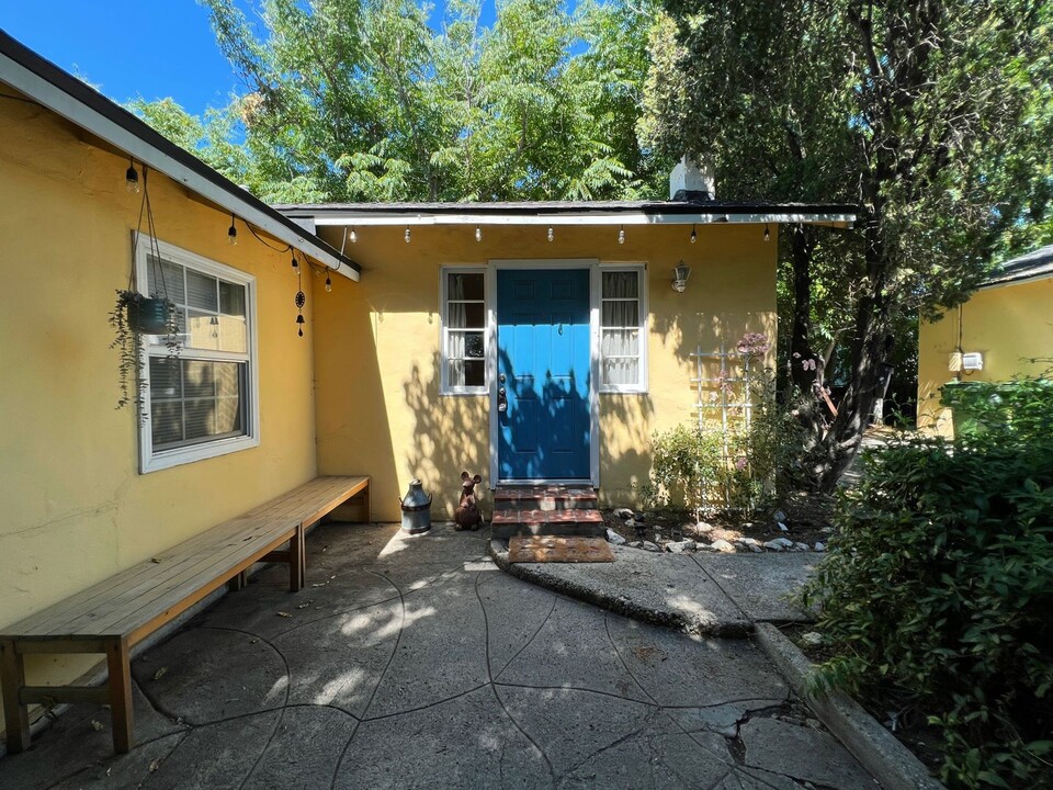 7158 Apperson St in Los Angeles, CA - Building Photo