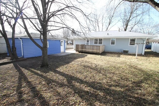 3929 64th St in Urbandale, IA - Building Photo - Building Photo