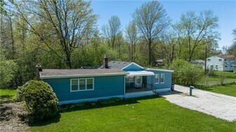 99 Smith St in Oberlin, OH - Building Photo