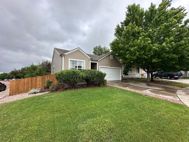 8211 Oakton Ct in Fountain, CO - Building Photo - Building Photo