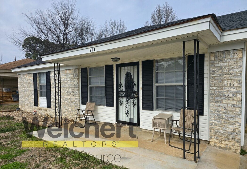 905 Kennedy St in Paragould, AR - Building Photo