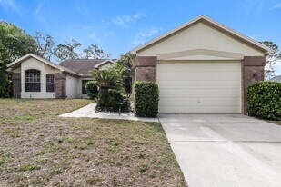 14525 Pimberton Dr in Hudson, FL - Building Photo