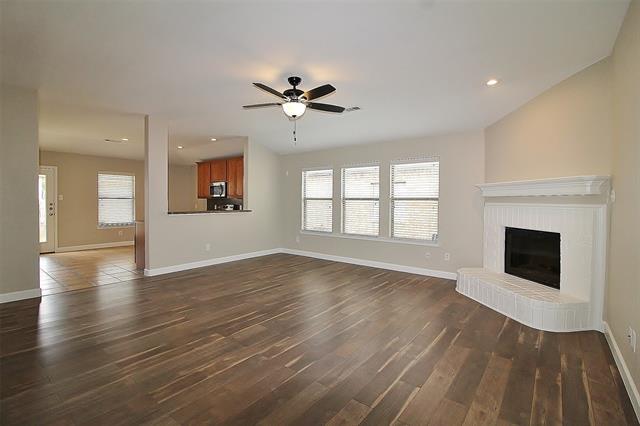 10453 Evening View Dr in Fort Worth, TX - Building Photo - Building Photo