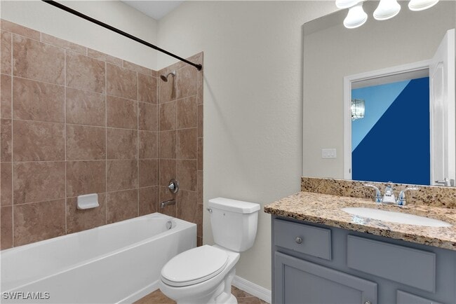 9204 Woodhurst Dr in Naples, FL - Foto de edificio - Building Photo