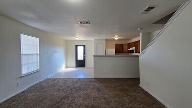 10010 Vasso View in Converse, TX - Building Photo - Building Photo