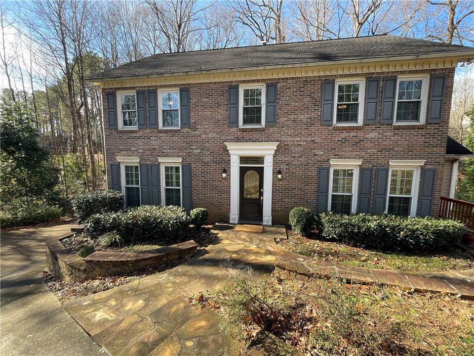 1155 Gray Squirrel Crossing in Marietta, GA - Building Photo