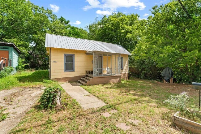 2001 Poquito St in Austin, TX - Building Photo - Building Photo