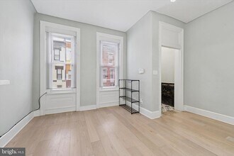 2422 W Norris St in Philadelphia, PA - Building Photo - Building Photo