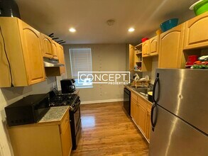 224 Hanover St, Unit 10 in Boston, MA - Building Photo - Building Photo