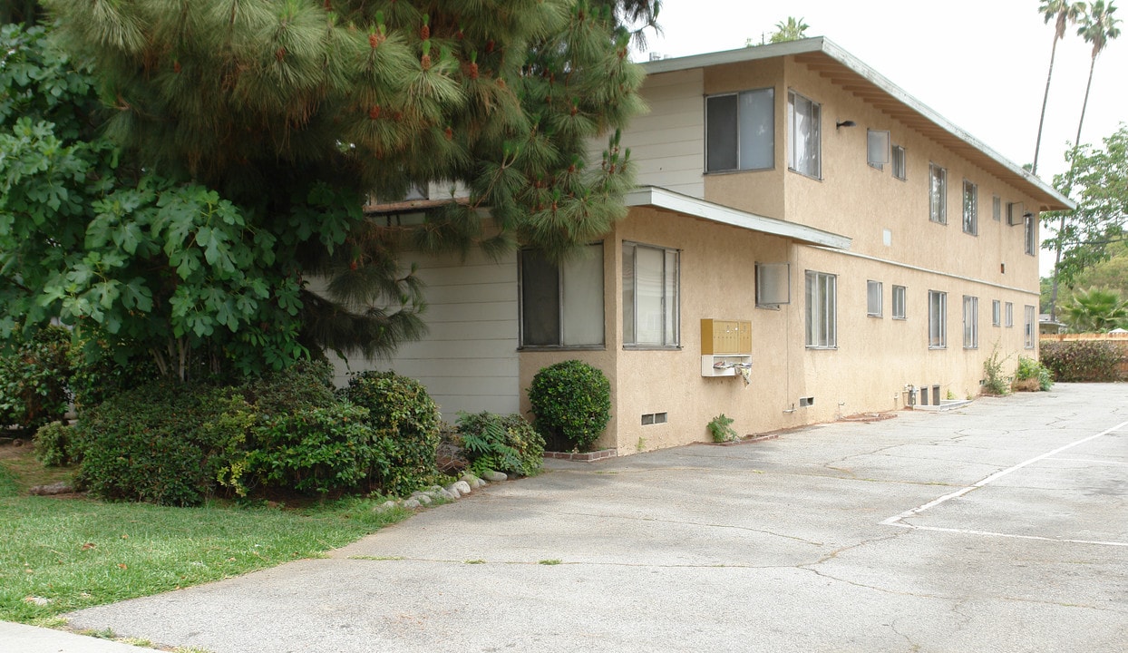 66 S San Marino Ave in Pasadena, CA - Building Photo