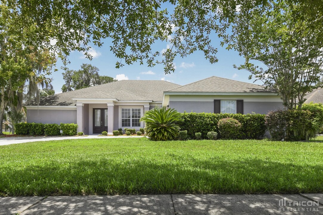 2220 Wandering Oak Terrace in Kissimmee, FL - Building Photo