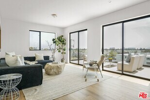 1822 Overland Ave in Los Angeles, CA - Building Photo