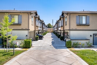Villa Sierra Apartments in Arcadia, CA - Building Photo - Building Photo