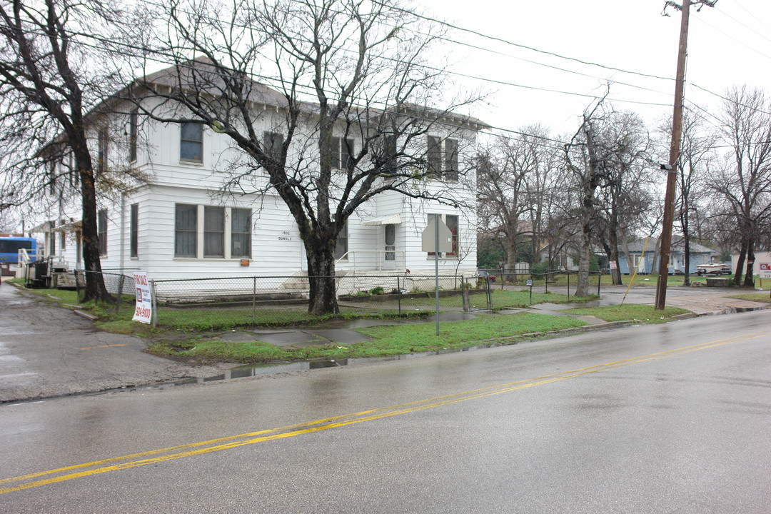 1502 Dumble St in Houston, TX - Building Photo