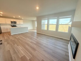 7809 N 169th St in Bennington, NE - Building Photo