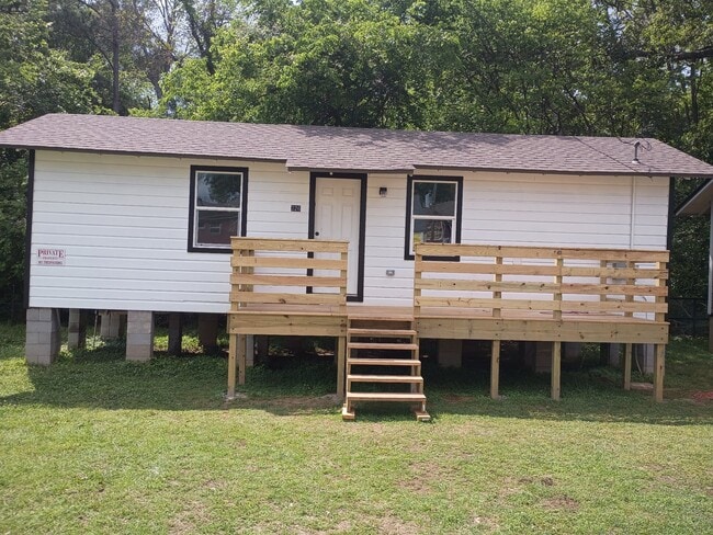 property at 326 W College St