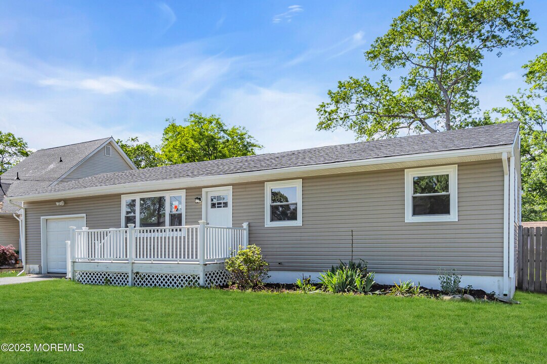 1624 Joffre Rd in Forked River, NJ - Building Photo