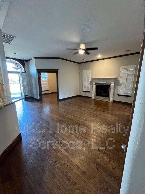 1216 NW 190th Pl in Edmond, OK - Foto de edificio - Building Photo