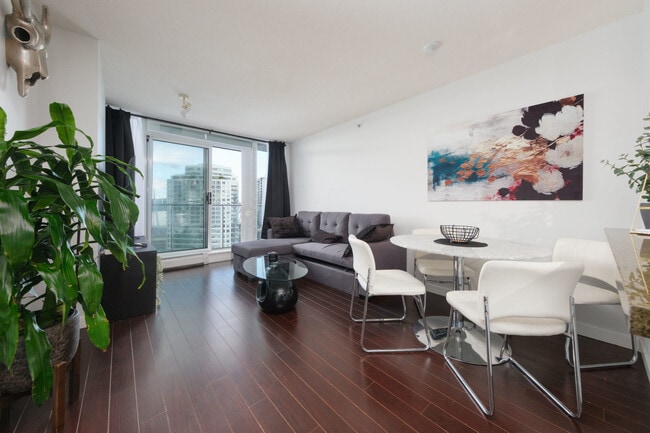 183 Keefer Pl