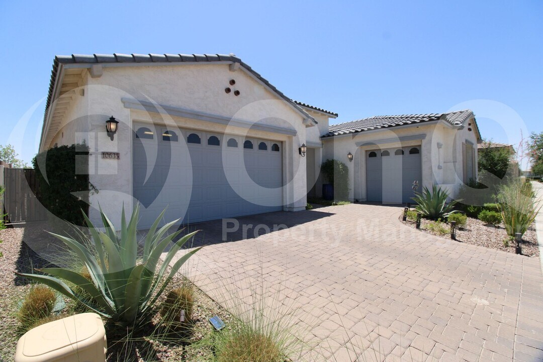 10635 E Tumbleweed Ave in Mesa, AZ - Building Photo