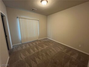 12752 Battista Ln in Henderson, NV - Building Photo - Building Photo