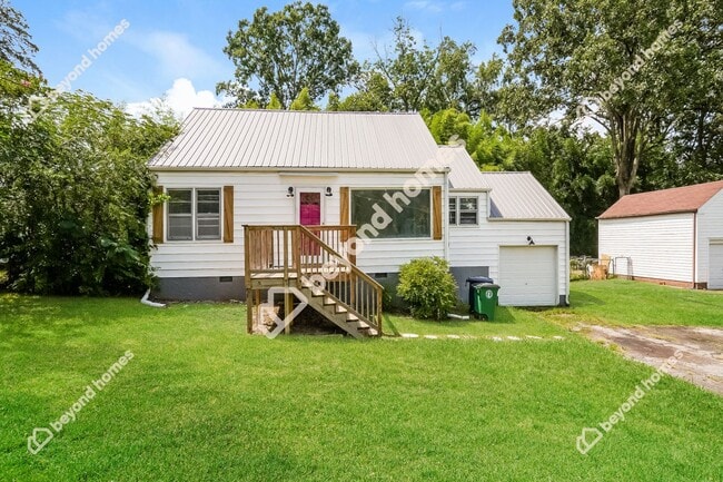 property at 711 Astor Ln