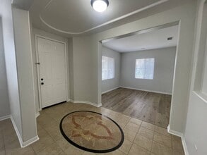 37280 Parkway Dr in Beaumont, CA - Building Photo - Building Photo