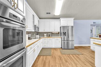 5575 Milam Rd in Fairburn, GA - Building Photo - Building Photo