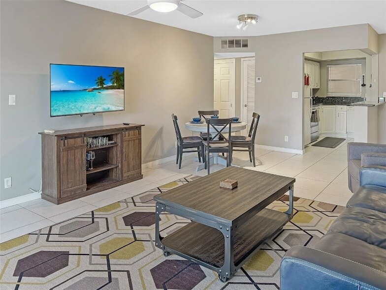 2880 NE 33rd Ct in Fort Lauderdale, FL - Building Photo