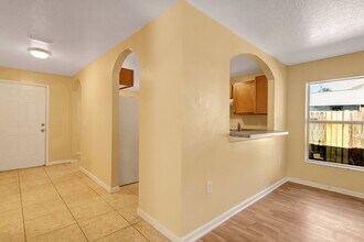 8313 N 12th St in Tampa, FL - Building Photo - Building Photo