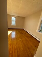 418 4th St, Unit 1 in Carlstadt, NJ - Building Photo - Building Photo