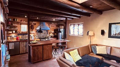 824 Canyon Rd in Santa Fe, NM - Building Photo - Building Photo