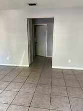 1863 Nekoma Ct, Unit A in Tallahassee, FL - Building Photo - Building Photo