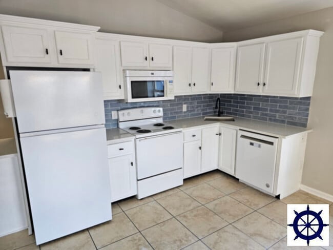 5104 Gulf Dr in Panama City Beach, FL - Building Photo - Building Photo