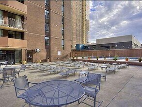 1020 15th St, Unit 35FL in Denver, CO - Foto de edificio - Building Photo