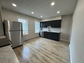 174 Ridge St in Emmaus, PA - Building Photo - Building Photo
