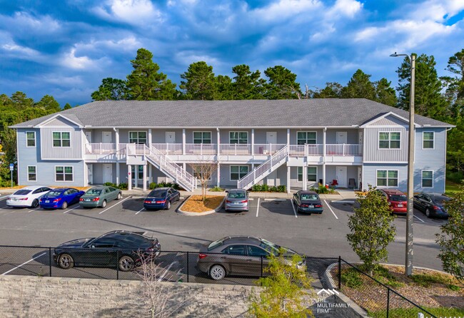 Spring Village Apartments in Spring Hill, FL - Building Photo - Building Photo