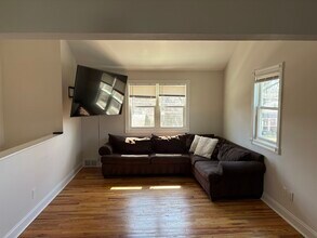 533 W Kings Hwy, Unit B in Audubon, NJ - Foto de edificio - Building Photo