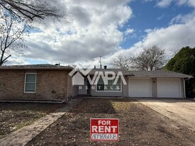 2902 Woodcliffe St in San Antonio, TX - Building Photo