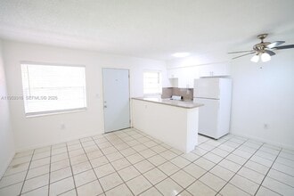 7155 W 14th Ct in Hialeah, FL - Building Photo - Building Photo