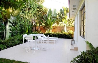 9033 Abbott Ave in Surfside, FL - Building Photo - Building Photo